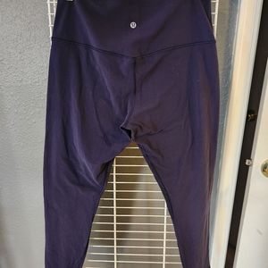 Lululemon wunder under 7/8 navy high waisted leggings. Size 12